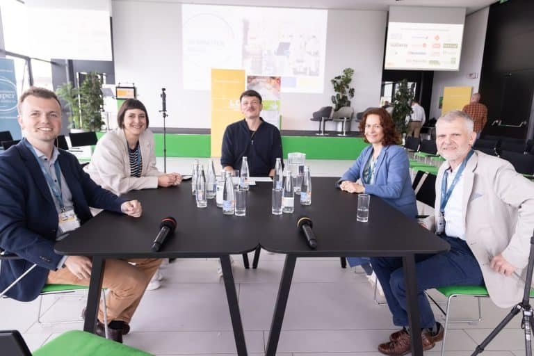 Willy Geiger von BauertothePeople und seine Gäste im Rahmen der Upper Food 2025