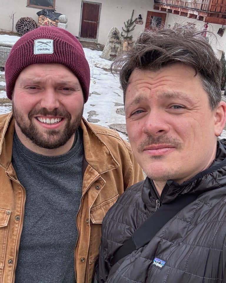 Joachim Knapp und Willy Geiger nach dem Podcast - Bauer to the People Podcast Folge am Ausluger Hof im Pustertal in Südtirol