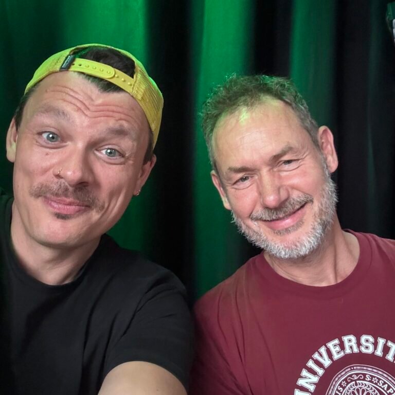 Seflie Willy Geiger und Prof. Christian Griebler im Zuge der Podcast-Aufnahme zum Thema Grundwasser im Bauer to the People Studio in Wien