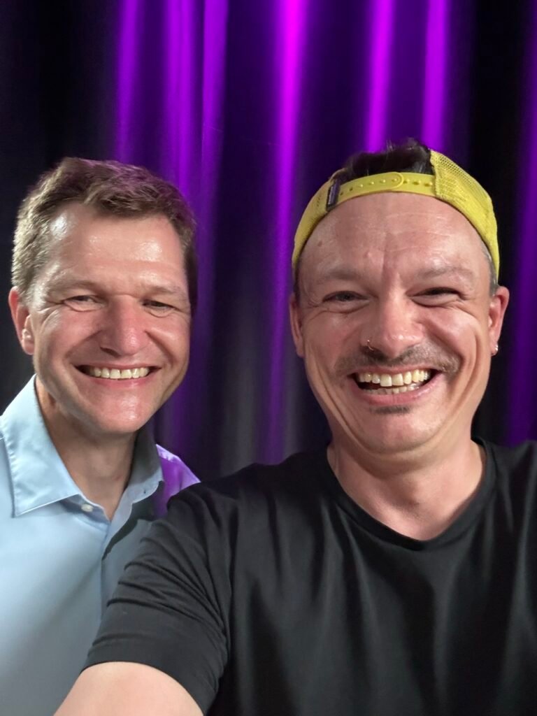 Seflie Franz Steiner und Willy Geiger im Bauer to the People Podcast Studio nach der Podcastaufnahme zum Thema Marchfeldkanal